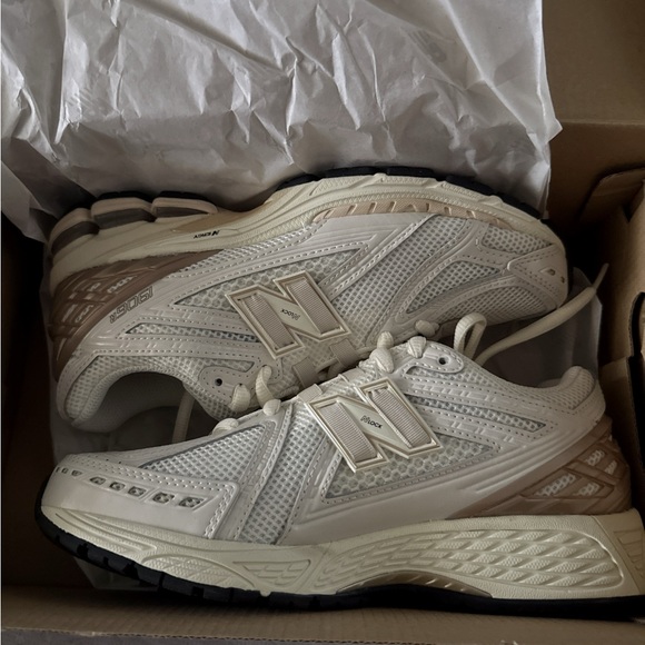New Balance 1906r - Picture 2 of 4